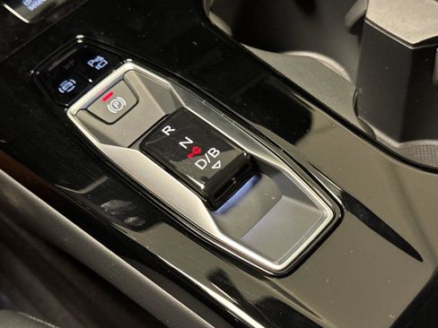 New 2025 Audi Q6 e-tron Premium Plus image 21