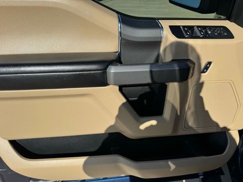 Used 2017 Ford F150 XLT w/ Equipment Group 302A Luxury image 32