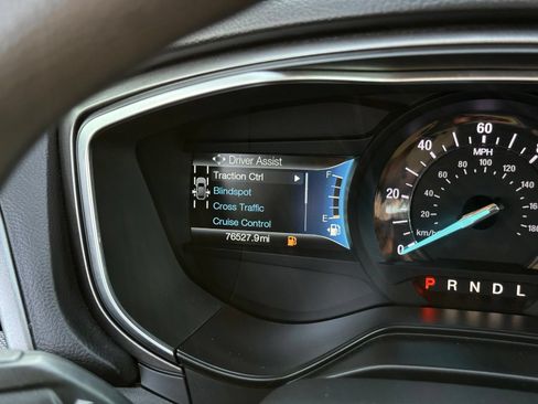 Used 2019 Ford Fusion SE FWD image 27