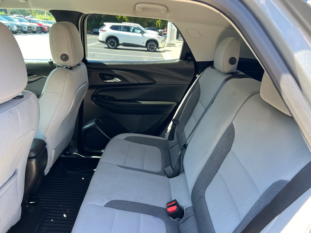 Used 2025 Chevrolet TrailBlazer LT FWD image 14