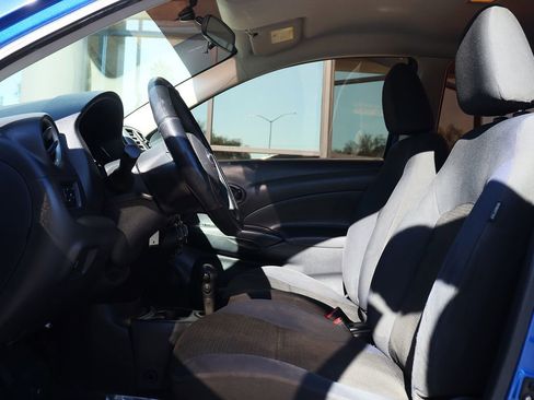 Used 2012 Nissan Versa SV image 38