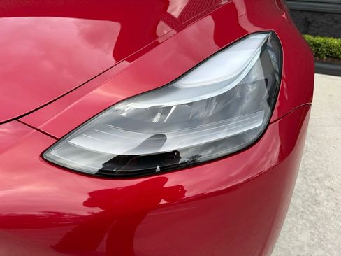 Used 2022 Tesla Model Y Long Range image 13