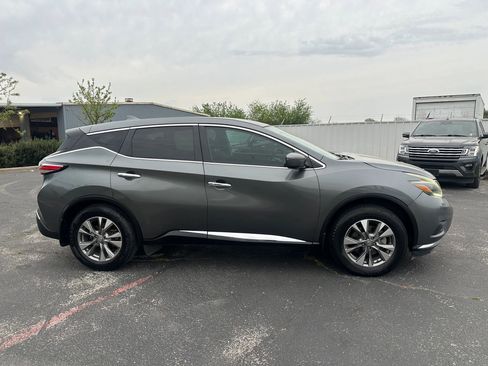 Used 2018 Nissan Murano S image 5