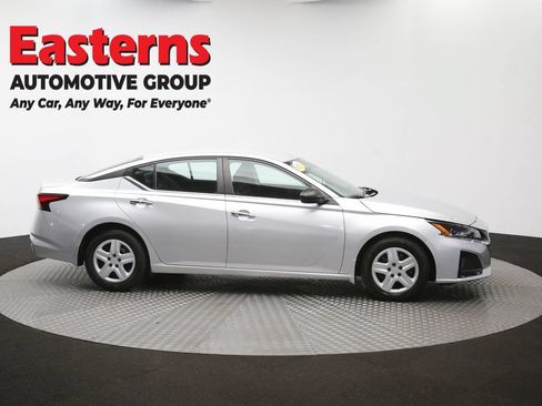 Used 2024 Nissan Altima 2.5 S FWD image 44