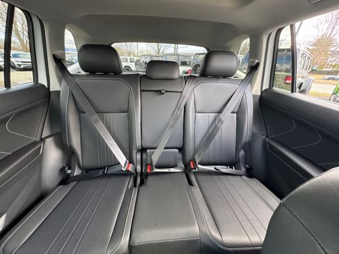Used 2023 Volkswagen Tiguan SE AWD/4WD image 26
