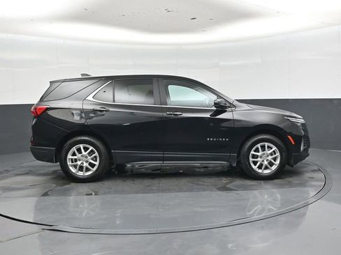 Used 2023 Chevrolet Equinox LT FWD image 2