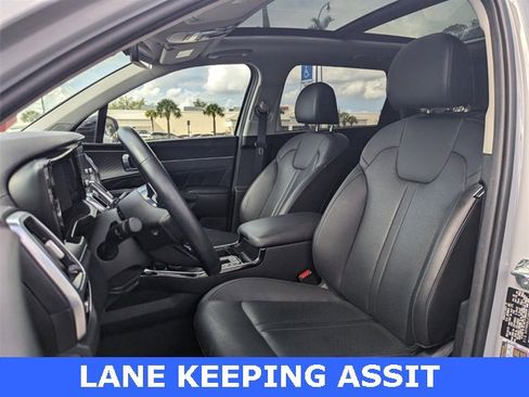 Used 2023 Kia Sorento SX image 5