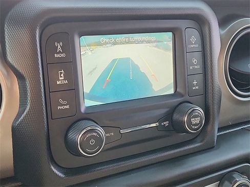 Used 2018 Jeep Wrangler Unlimited Sport S image 14