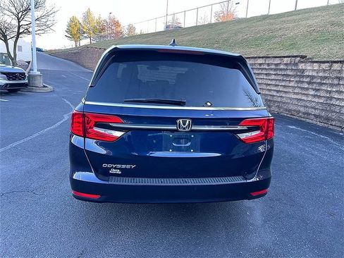 Used 2023 Honda Odyssey EX-L image 6