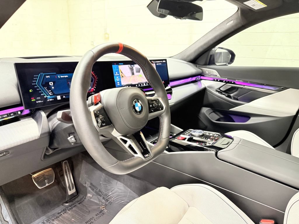 Used 2026 BMW M5 w/ Executive Package AWD/4WD image 40
