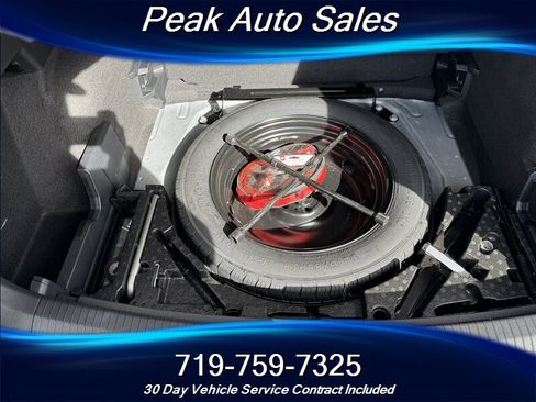 Used 2024 Volkswagen Tiguan Wolfsburg Edition image 28