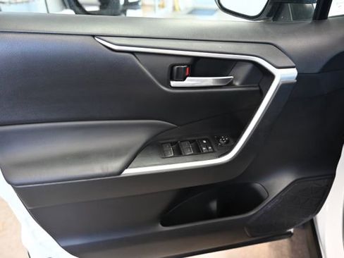 Used 2023 Toyota RAV4 XLE AWD/4WD image 27