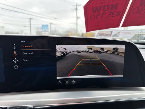 Used 2024 Cadillac Lyriq Luxury image 16