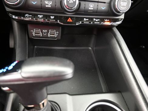 Used 2022 Dodge Durango GT image 26