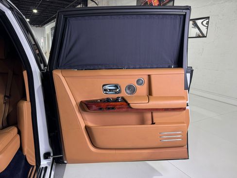 Used 2018 Rolls-Royce Phantom Extended Wheelbase image 42