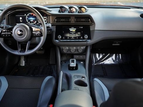 Used 2024 Nissan Z Sport w/ Floor Mat Package image 21