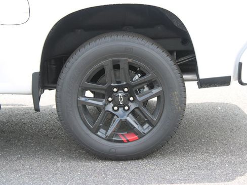 New 2026 Chevrolet Silverado 1500 RST w/ Redline Edition AWD/4WD image 18