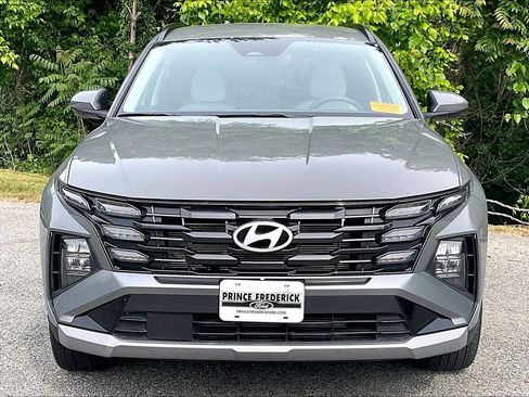 Used 2025 Hyundai Tucson SEL FWD image 2