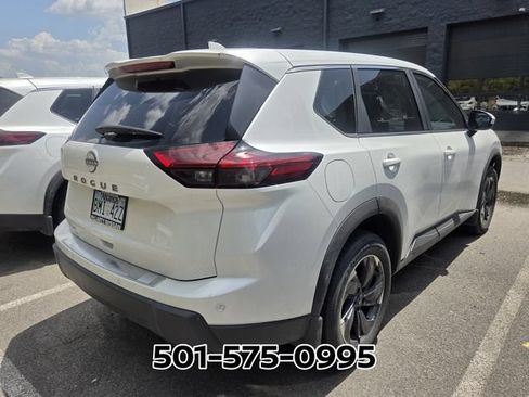 Used 2026 Nissan Rogue SV FWD image 4