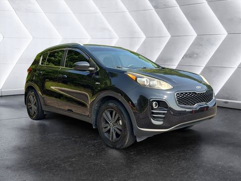 Used 2017 Kia Sportage LX w/ LX Popular Package AWD/4WD image 7