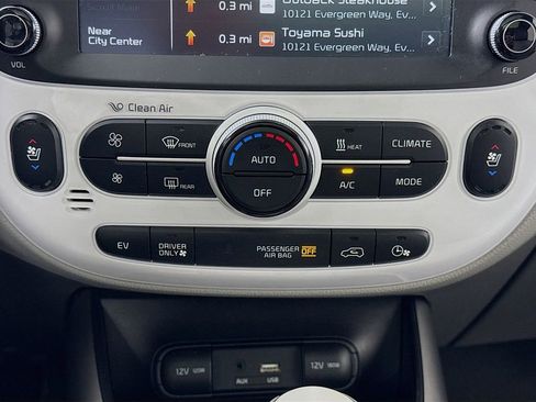 Used 2016 Kia Soul EV + w/ Sun & Fun Package FWD image 20