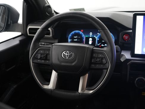 Used 2025 Toyota 4Runner TRD Off-Road Premium image 14