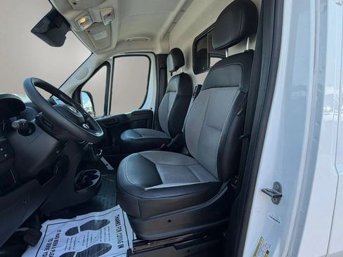 Used 2025 RAM ProMaster 2500 w/ Convenience Group FWD image 10
