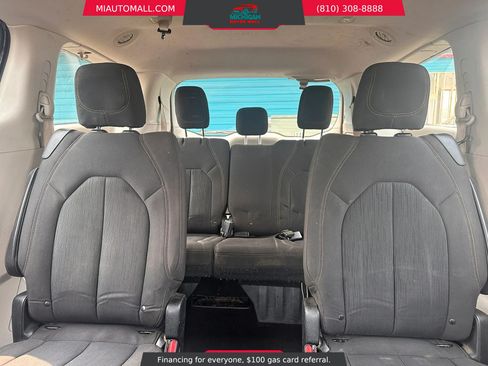 Used 2018 Chrysler Pacifica Touring Plus FWD image 19