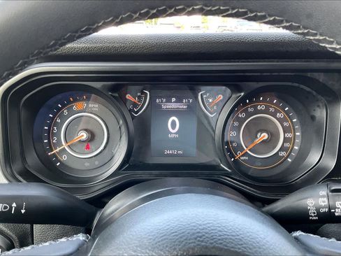 Used 2025 Jeep Wrangler Unlimited Sport AWD/4WD image 25
