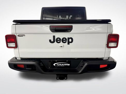 Used 2024 Jeep Gladiator Sport image 7