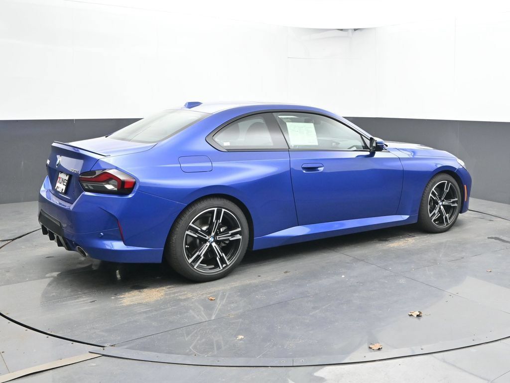 Used 2026 BMW 230i Coupe RWD image 2