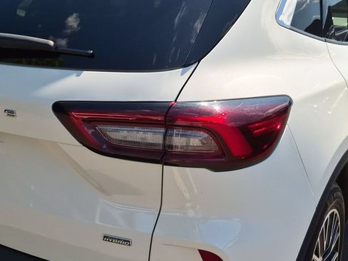 Certified 2023 Ford Escape SE FWD image 12