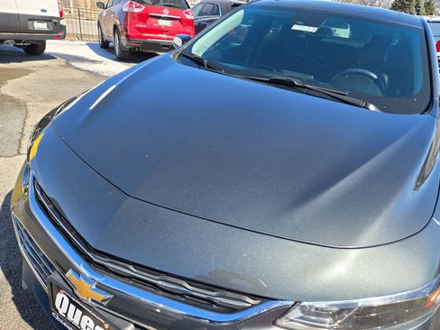 Used 2018 Chevrolet Malibu Hybrid Sedan 4D w/ Leather Package image 17