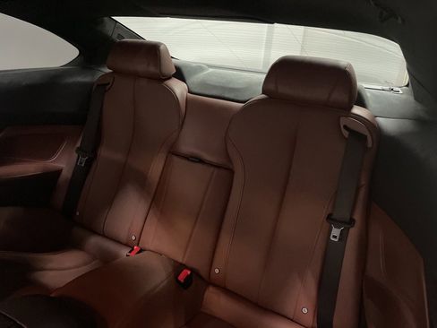 Used 2012 BMW 650i Coupe image 32