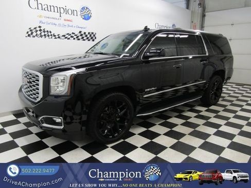 Used 2018 GMC Yukon XL Denali w/ Open Road Package AWD/4WD image 11