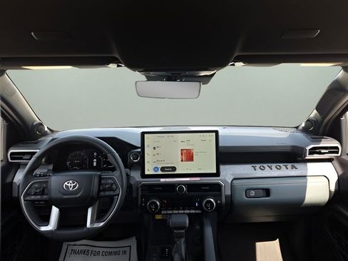 Used 2025 Toyota 4Runner Trailhunter image 10