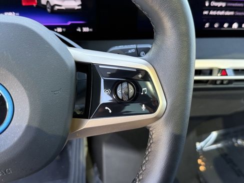 Used 2025 BMW iX xDrive50 image 25