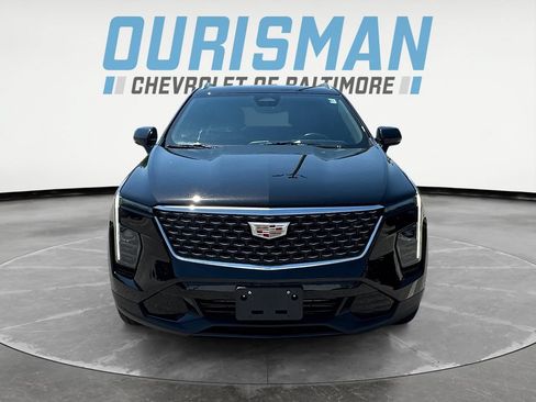 Used 2024 Cadillac XT4 Premium Luxury AWD/4WD image 8