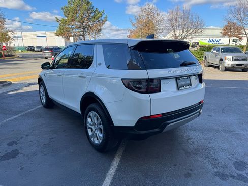 Used 2022 Land Rover Discovery Sport S image 8