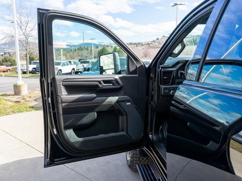 Used 2024 GMC Sierra 2500 AT4 w/ AT4 Premium Plus Package image 18