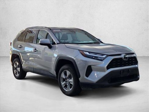 Used 2024 Toyota RAV4 XLE image 3