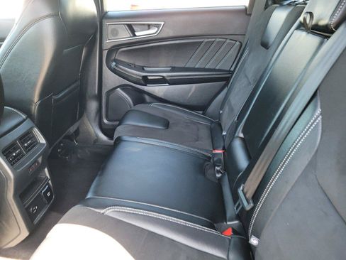Used 2022 Ford Edge ST w/ Equipment Group 401A AWD/4WD image 17