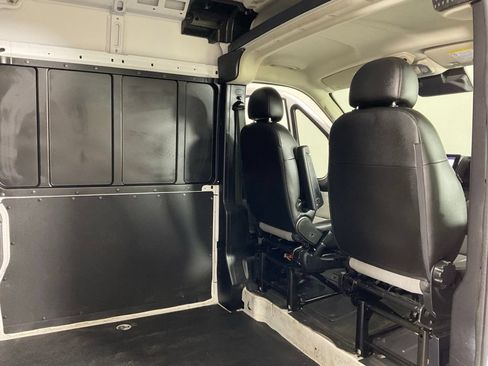 Used 2025 RAM ProMaster 2500 w/ Convenience Group FWD image 15