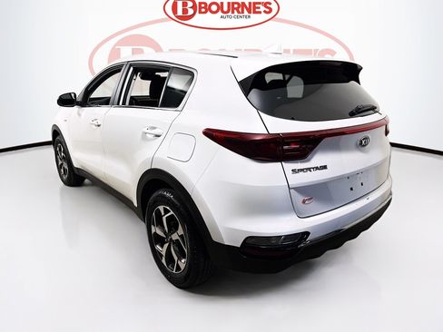 Used 2022 Kia Sportage LX AWD/4WD image 7