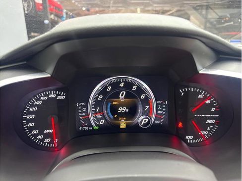 Used 2016 Chevrolet Corvette Stingray Coupe RWD image 11