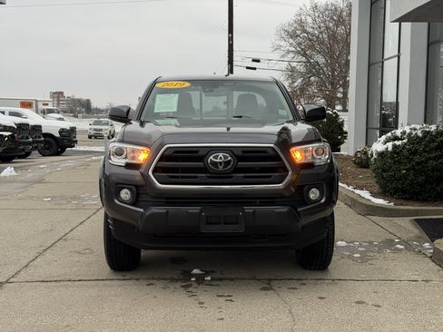 Used 2019 Toyota Tacoma SR5 image 4