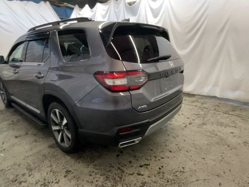 Used 2025 Honda Pilot Elite image 9