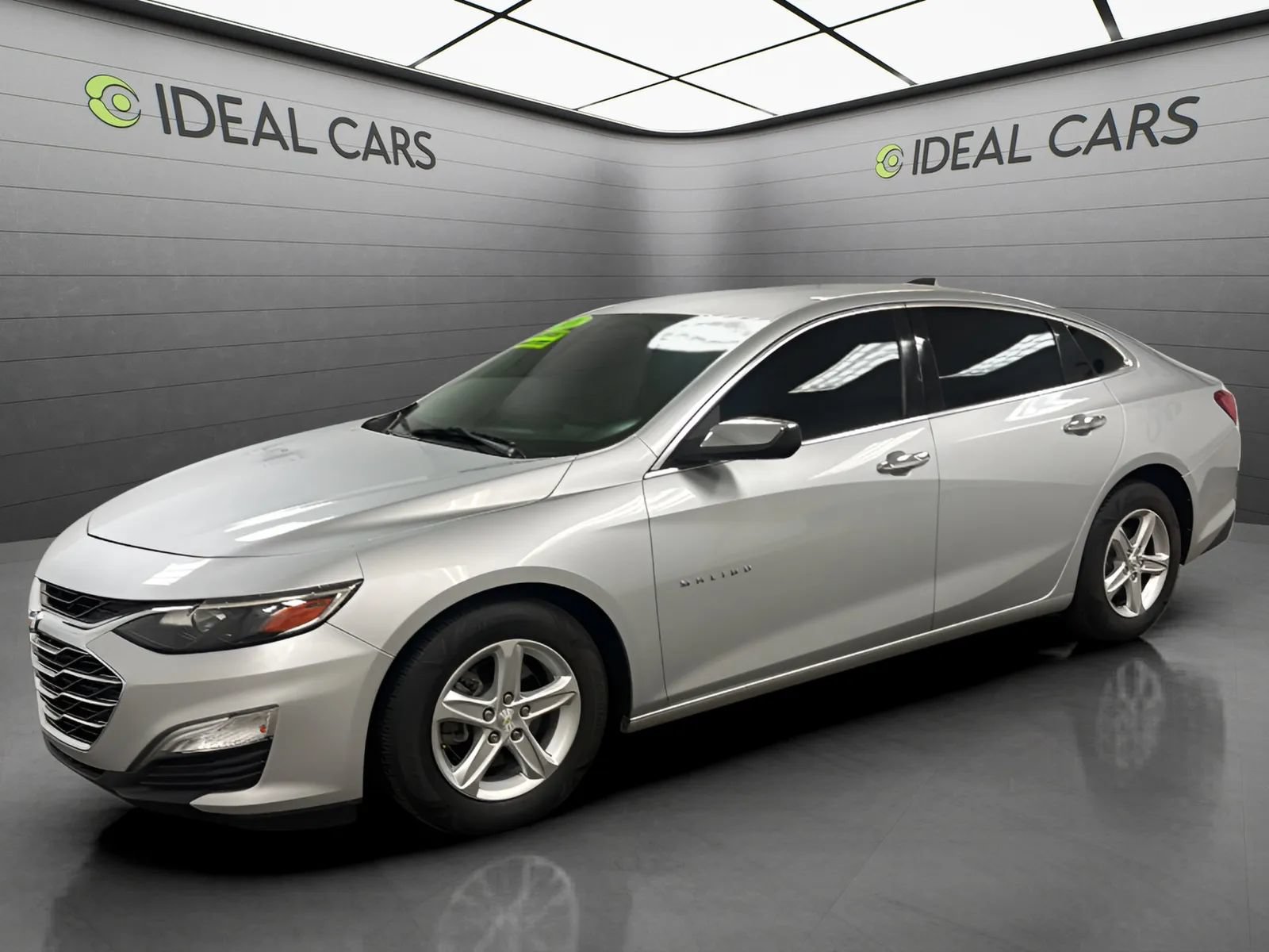 Used 2020 Chevrolet Malibu LS FWD image 1