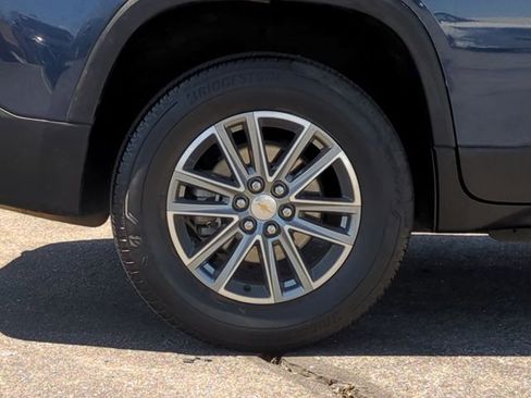Used 2023 Chevrolet Traverse LT FWD image 37