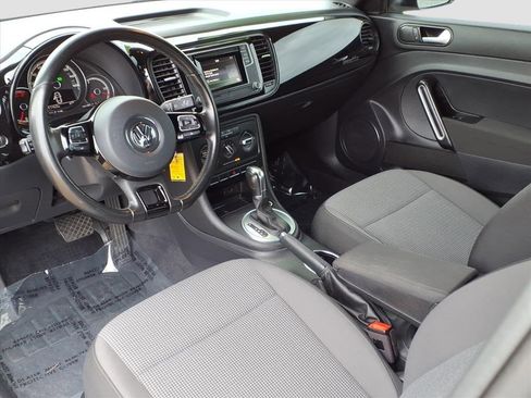 Used 2019 Volkswagen Beetle 2.0T S image 28
